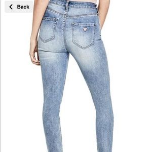 Women’s Guess jeans